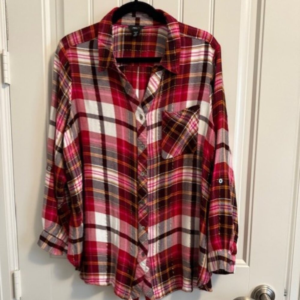 WOMEN’S INTRO LONG SLEEVE ROLL-TAB, Red/White/Black plaid BUTTON UP SHIRT, 2X